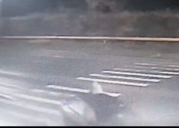 Сбитая на «зебре» 71-летняя жительница Жигулевска выжила,  ее обидчика ищут