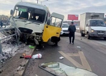 В Самаре произошло ДТП с пассажирским автобусом