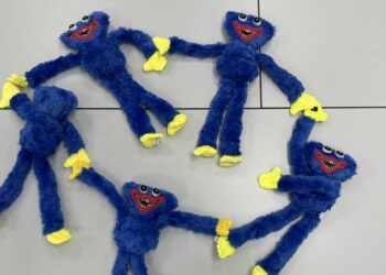 Роскачество: небезопасные игрушки Хагги Вагги продавались и на рынках, и на крупных маркетплейсах