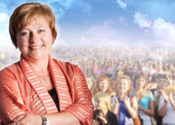 Бывшая самарская политик и «целитель» Пеунова* организовала сообщества по борьбе с СВО и мобилизацией