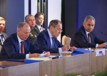 Лавров заявил об угрозе физического устранения президента России со стороны США