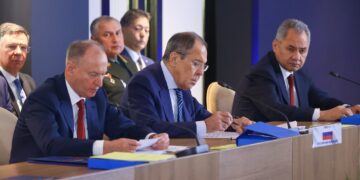 Лавров заявил об угрозе физического устранения президента России со стороны США