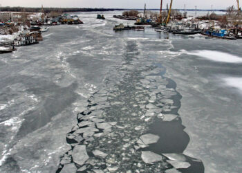 Волгу предлагают сделать судоходной круглый год — для проекта «Север — Юг»