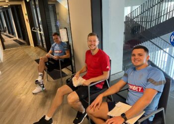 Футболисты «Крыльев Советов» проходят медосмотр в Москве