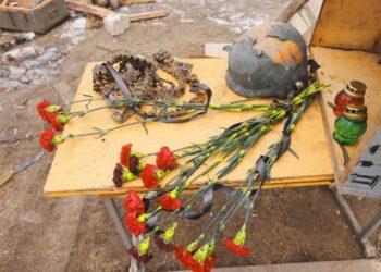 Волонтеры из Новокуйбышевска посетили место гибели мобилизованных в Макеевке