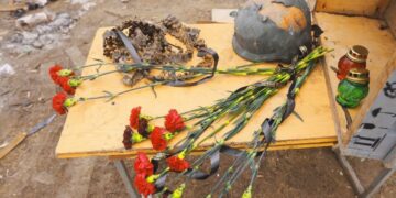 Волонтеры из Новокуйбышевска посетили место гибели мобилизованных в Макеевке