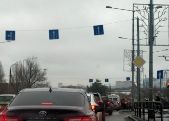 Самарскую улицу Ерошевского на время сделал пешеходной один неправильный знак