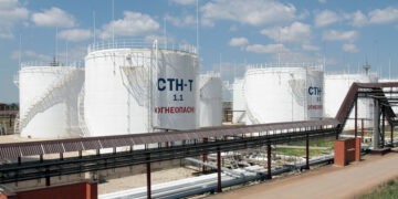 Оператор Николаевского НПЗ контратакует бывшего директора