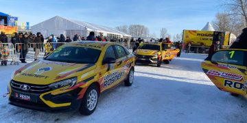 Фаворит «Гонки Чемпионов» Кирилл Ладыгин уступил первенство автогонщику из Екатеринбурга