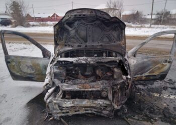 В Самарской области на трассе в Кинельском районе 6 января сгорел автомобиль