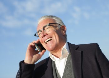 В праздничные дни самарцы чаще всего звонили в Москву и Оренбург