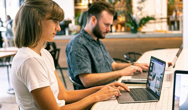 Как экс-дизайнер бывшей самарской ГК «СОК» Алексей Пелевин создал международную IT-группу «Право.ру»