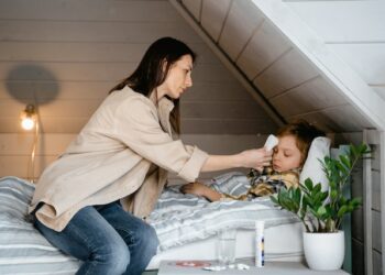 Минздрав России разъяснил, как избежать ангин в сильные морозы