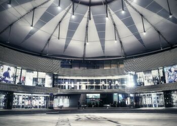 В Самаре девелопер Виктор Сурков «отпустил» арендаторов по сходной цене