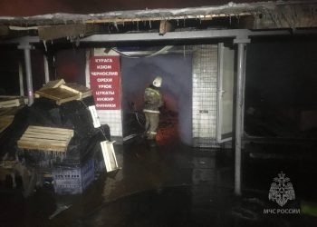 В Самарской области ночью 15 января произошел пожар площадью 1500 кв метров