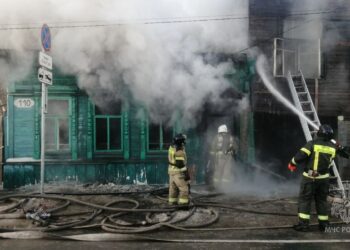 В Самаре загорелся дом на Арцыбушевской, есть погибший