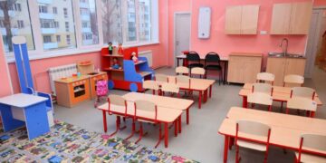 Елена Лапушкина проинспектировала вернувшиеся в систему образования детсады Куйбышевского и Советского районов