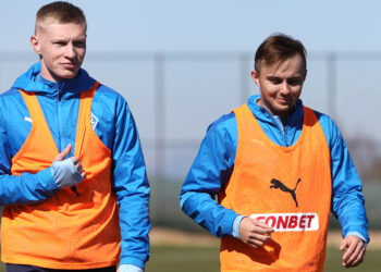 За день до закрытия трансферного окна «Крылья Советов» подписали полузащитника Александра Зуева