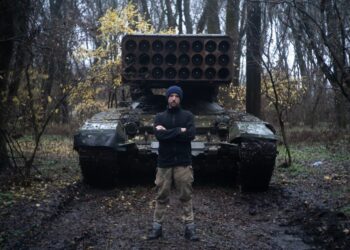 Британское издательство направило гонорар самарского фотографа на нужды Украины