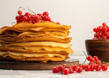 Группа ВТБ: россияне на Масленицу покупали блины на 14% реже