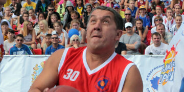 Бывший топ-менеджер «Газпрома» надолго не задержался и в «Акроне»