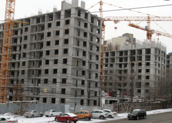 «Фонд развития территорий» тянет застройщика ЖК «Космолет» в банкротство