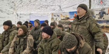 Минобороны России опубликовало кадры телемоста с бойцами на передовой и их родными в Самаре