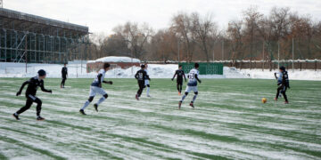 В Самаре стартовал зимний чемпионат по футболу