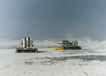 В Самаре у судов на воздушной подушке не нашли документы, подтверждающие безопасность