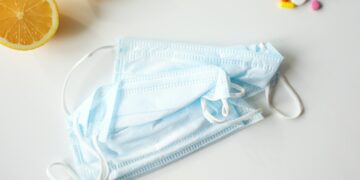 Роспотребнадзор: за неделю заболеваемость COVID-19 в России выросла на 33%