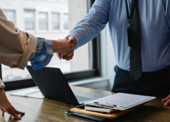 Покупателям недвижимости осложнили получение сведений о ее правообладателях