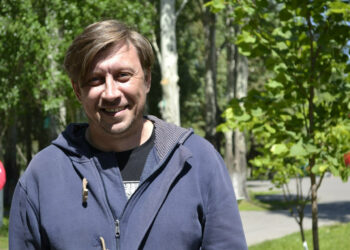 Артист из Самары записал видеопривет театру «Самарская площадь» из зоны СВО