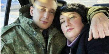 «Я все его СМСки наизусть выучила»: О погибшем в Макеевке медике рассказала его мама