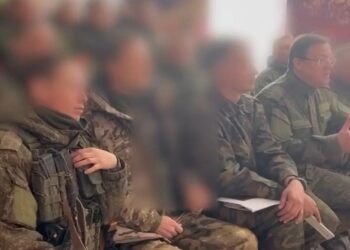 Дмитрий Азаров поздравил военнослужащих с Днем защитника отечества, находясь в зоне СВО