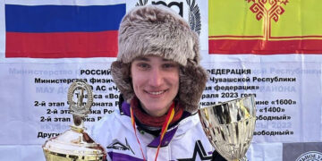 Сызранский гонщик Михаил Симонов выиграл 2-й этап чемпионата России по ледовым гонкам
