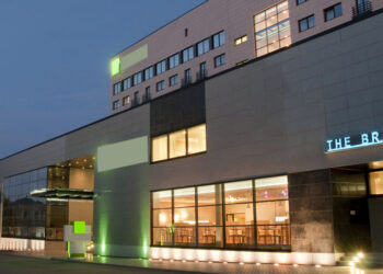 Один из самых известных самарских отелей Holiday Inn Samara проводит ребрендинг