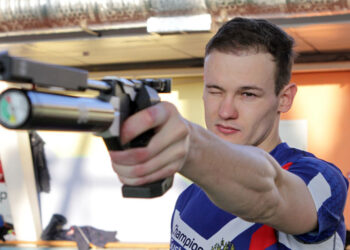 Лифанов выиграл, Мануйло не попал в финал «А»