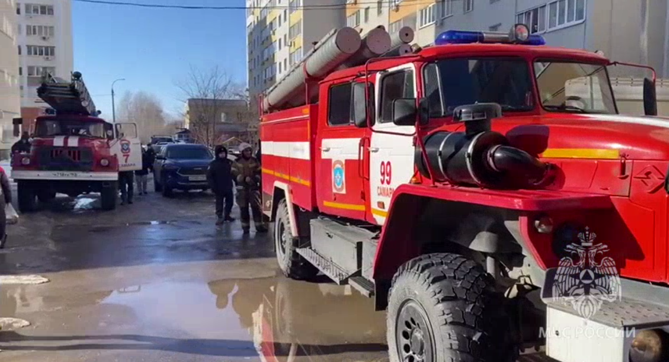 В Самаре на улице Ново-Садовой загорелся многоквартирный дом - oboz.info