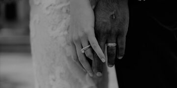 В России по требованию прокурора расторгли брак из-за смены пола супругом