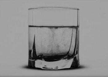 Мать-алкоголичка из Самары морила голодом сына и дочь