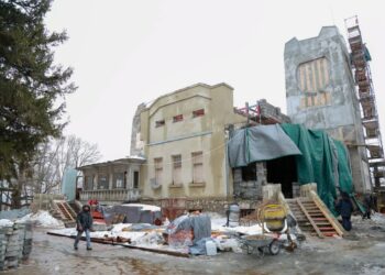 В «Доме со слонами» сделают фотозоны для молодоженов и спуск к Волге