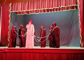 Театр «Арка» показал в Самаре две необычные премьеры «Пигмалион» и «Внутри»