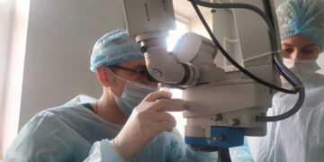 В Самаре врачи спасли зрение 6-летней девочке с проникающей травмой глаза