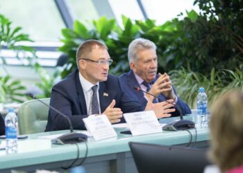 Милеев предложил дать право голоса райсоветам в решении вопросов застройки Самары