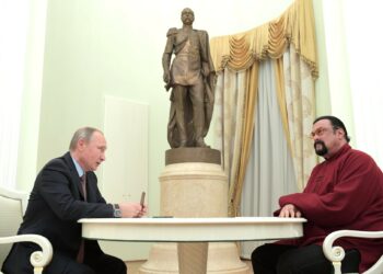 В Самаре на фестивале антифашистской песни «Гитары в строю!» выступит Стивен Сигал