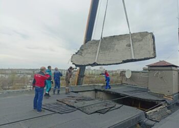 В Новокуйбышевке из-за рухнувшей плиты в девятиэтажке более 100 домов проверят на прочность