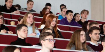 Высшее образование в регионе остается преимущественно платным и недостаточно очным