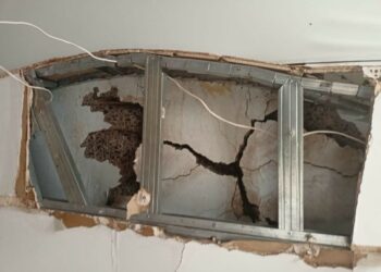 В Новокуйбышевске в квартире рухнувший потолок спровоцировал потоп