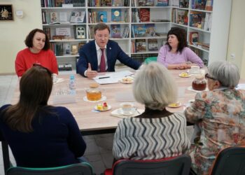 В Самарской области Дмитрий Азаров три дня подряд встречается с семьями участников СВО