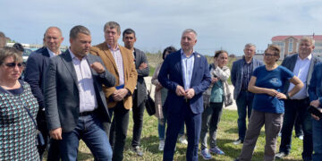 Депутат Денис Волков с коллегами по губдуме помогают жителям ЖК «Солнечный» распутать клубок коммунальных проблем